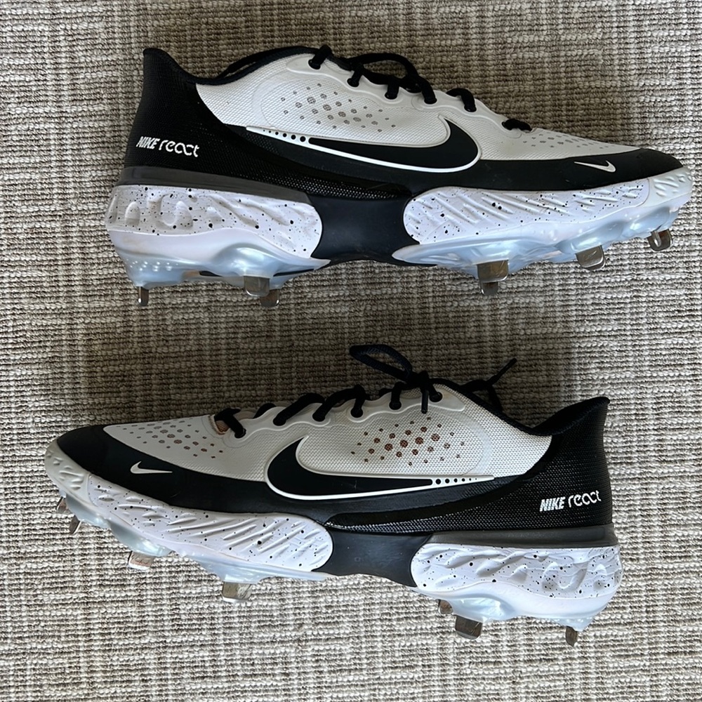 Nike Alpha Huarache Elite 3 Low White/Bright Crimson/Black baseball cleats